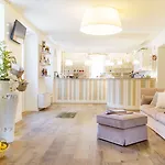 Casa Leon D'oro 3* Боско-Кьезануова