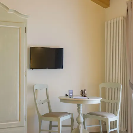 ホテル Casa Leon D'oro ボスコ・キエザヌオーヴァ