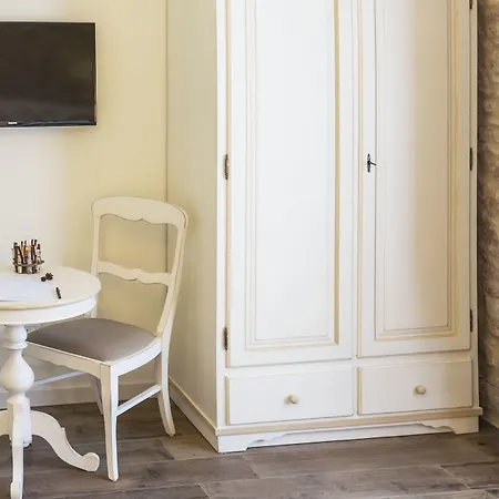 Casa Leon D'oro 3* Боско-Кьезануова